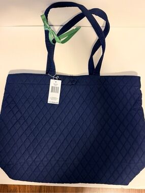 NWT Vera Bradley Original Tote Bag Quilted Navy Colored